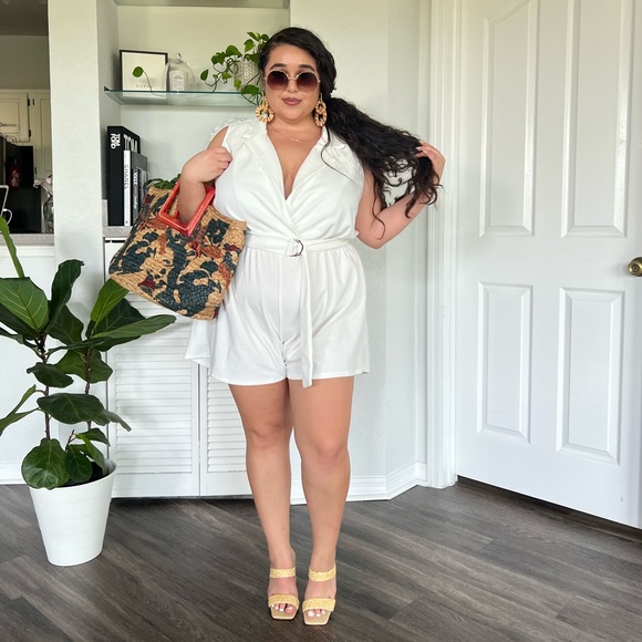 NWOT. White Romper. - Picture 4 of 5